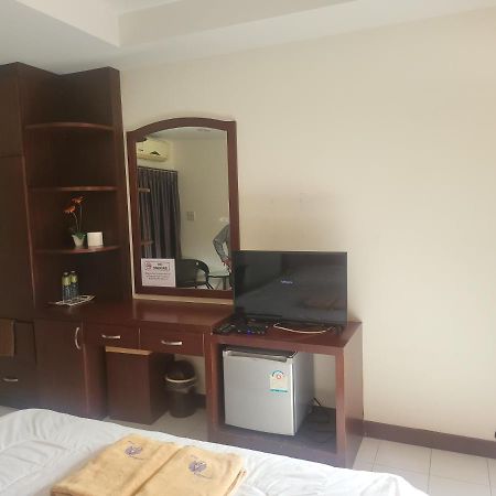 Ekaluk Place Inn Pattaya Bagian luar foto